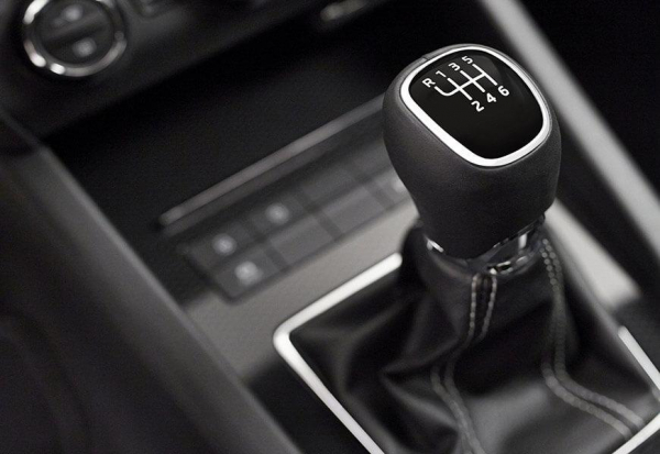 Обучение вождению &mdash; как ездить на механике и автомате, особенности мкпп и теория вождения автомобиля