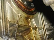 Почему двигатель ест масло