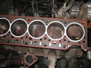 Прогорела прокладка головки блока цилиндров: симптомы неисправности