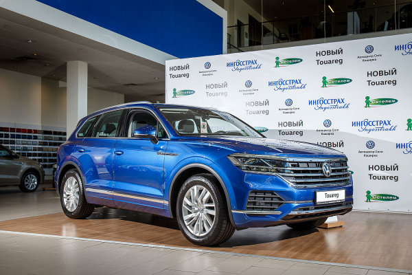 У дилеров по всей России остался всего 21 официально доставленный кроссовер Volkswagen Touareg У дилеров по всей России остался всего 21 официально доставленный кроссовер Volkswagen Touareg