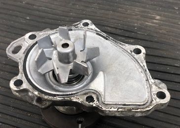 В пробках не закипаем: как предотвратить перегрев двигателя автомобиля