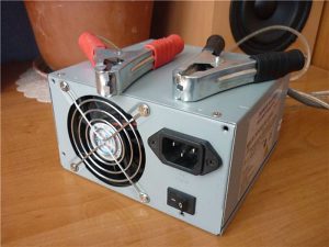 Зарядное устройство для АКБ автомобиля: виды, особенности, выбор