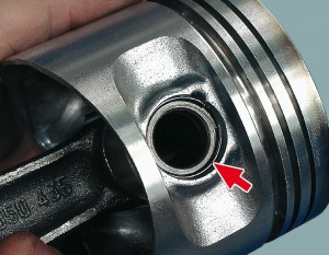 Застучал двигатель: что делать и как определить причину