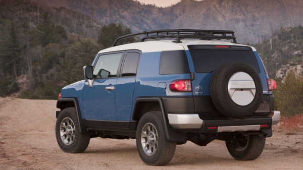 Культовый внедорожник Toyota FJ Cruiser снят с производства Культовый внедорожник Toyota FJ Cruiser снят с производства