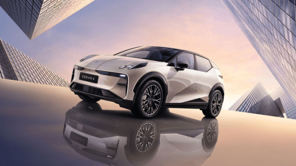 «Дочка» Geely представила новый электрический кроссовер дешевле 2,3 млн рублей «Дочка» Geely представила новый электрический кроссовер дешевле 2,3 млн рублей