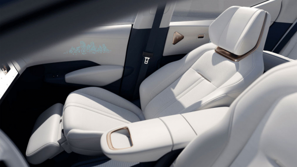 «Дочка» Geely представила новый электрический кроссовер дешевле 2,3 млн рублей «Дочка» Geely представила новый электрический кроссовер дешевле 2,3 млн рублей