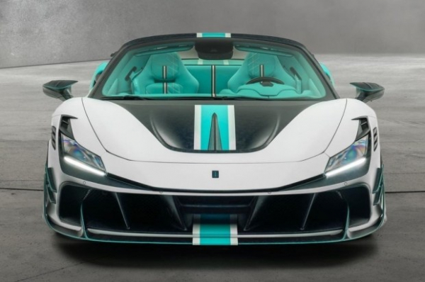 Суперкар Ferrari F8 отримав тюнінг у стилі &laquo;жувальної гумки&raquo;