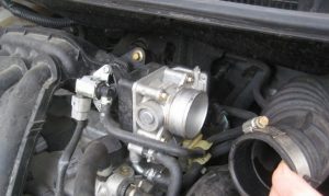 Чистка дроссельной заслонки ВАЗ 2110: что нужно знать