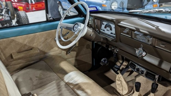 Рестомод 57-річного Jeep Gladiator оцінили у 295 000 доларів Рестомод 57-річного Jeep Gladiator оцінили у 295 000 доларів