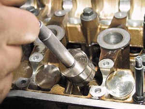 Для чего нужны гидрокомпенсаторы в двигателе