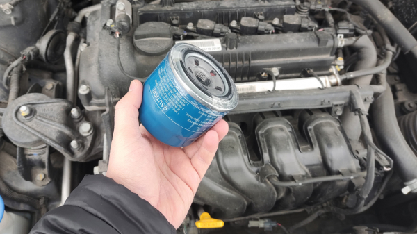 Названы случаи, когда необходима промывка двигателя перед заменой масла