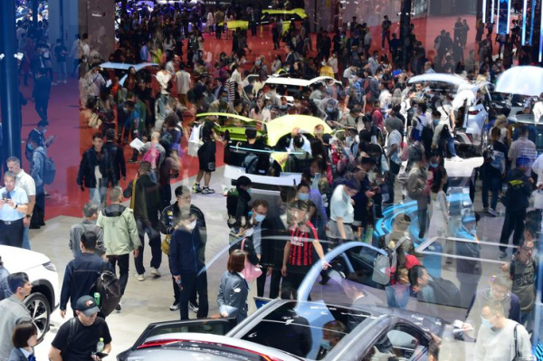 Как китайские автопроизводители гнобят американских конкурентов