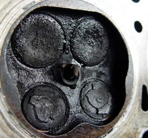 Почему образуется нагар на клапанах двигателя: причины, последствия и способы удаления нагара