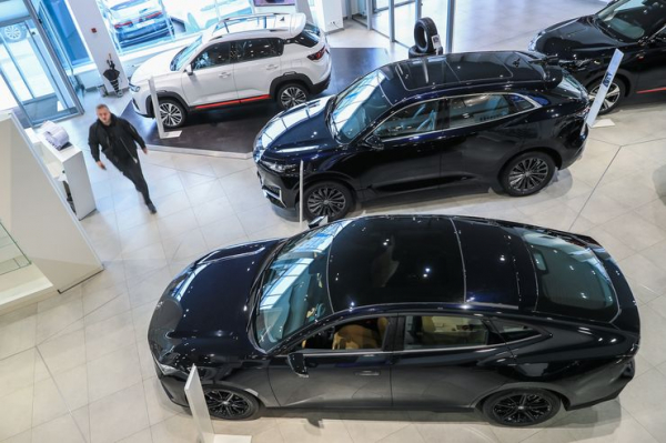 Российские автодилеры знают, как резко снизить цены на новые машины Российские автодилеры знают, как резко снизить цены на новые машины
