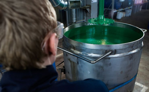 Русские краски: чем сегодня красят машины на конвейерах АВТОВАЗа и ГАЗа