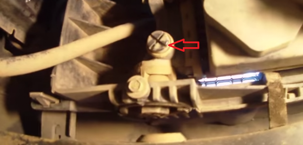 Слив антифриза или тосола из системы охлаждения и блока двигателя Слив антифриза или тосола из системы охлаждения и блока двигателя