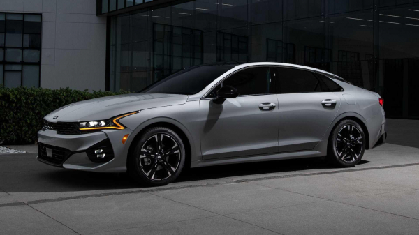 Страховщики назвали самые угоняемые автомашины в России в 2023 году