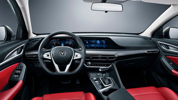 В России стартовали продажи седанов Changan Eado Plus из Китая стоимостью 2,2 млн рублей