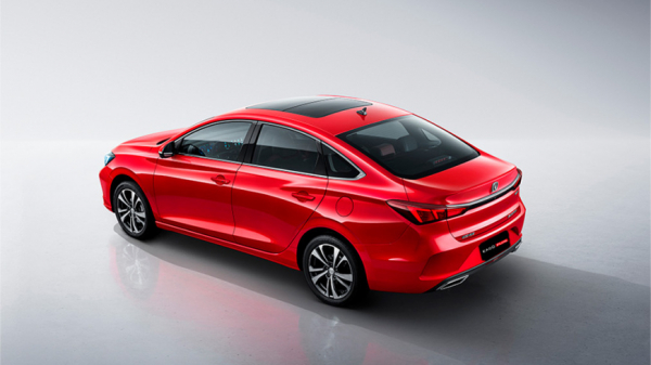 В России стартовали продажи седанов Changan Eado Plus из Китая стоимостью 2,2 млн рублей