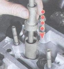 Замена маслосъемных колпачков без снятия головки