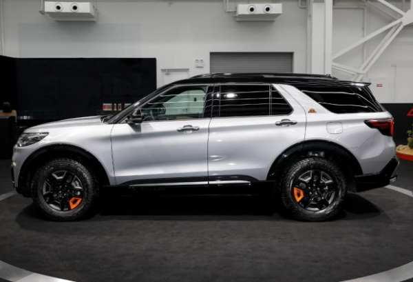 Ford Explorer отримав спеціальну версію для глибокого бездоріжжя