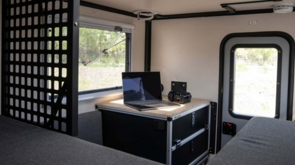 Ford Maverick перетворили на дешевий і практичний дім на колесах