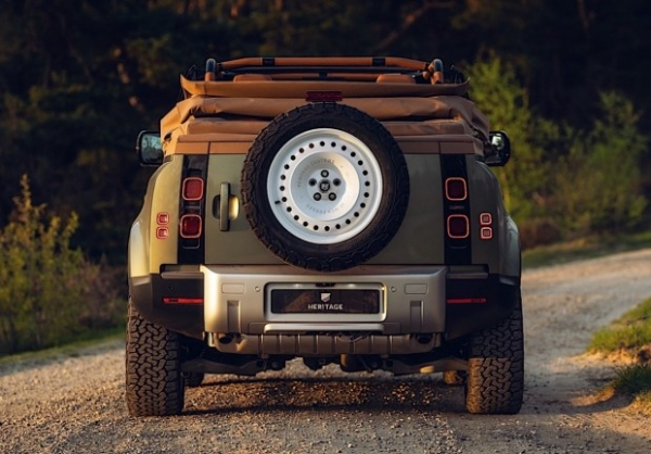 Land Rover Defender отримав незвичайну ретроверсію
