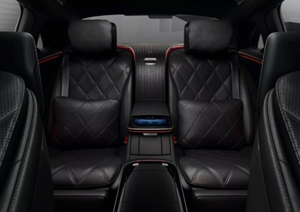 Mercedes-Maybach представив &laquo;нічну серію&raquo; всього модельного ряду