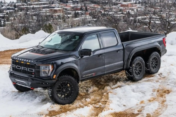 Новий Ford F-150 отримав потужну шестиколісну версію