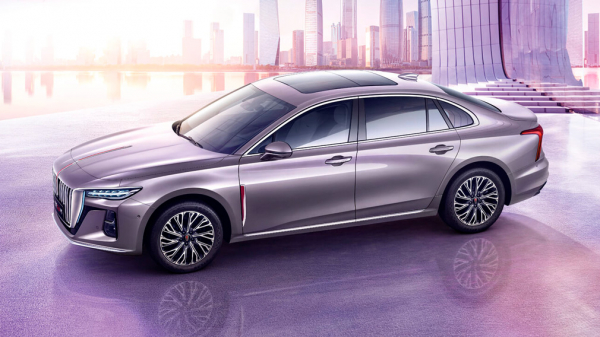 Бренд Hongqi раскрыл характеристики кроссовера HS5 и седана H5 для России