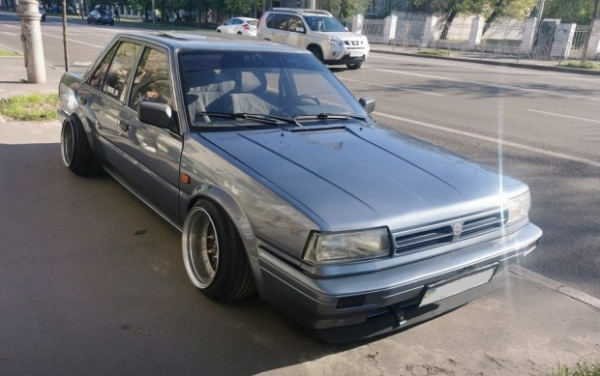 У Києві помічено раритетний Nissan Bluebird у нестандартному тюнінгу