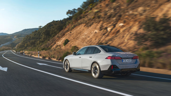 Дебютировал новый BMW 5-Series Дебютировал новый BMW 5-Series