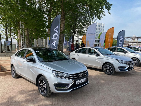 АВТОВАЗ рассказал, когда в продаже появится LADA Vesta с вариатором