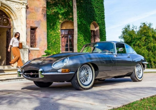 Класичний Jaguar E-Type перетворили на електромобіль