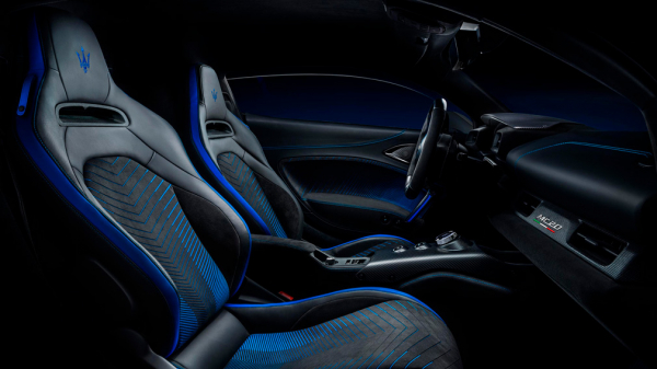 В Россию привезли роскошное суперкупе Maserati MC20