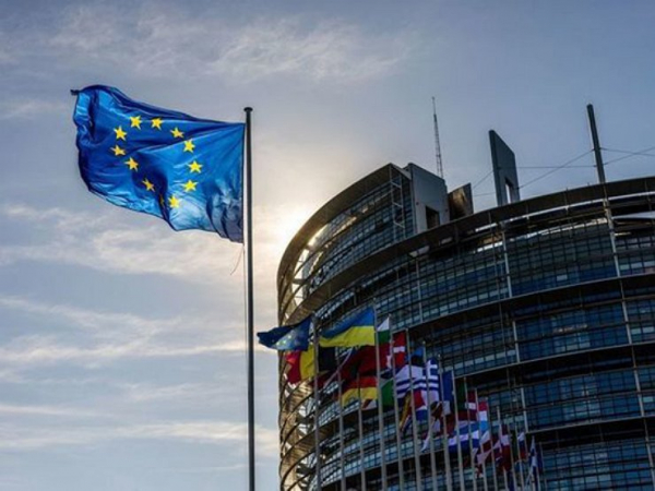 Европа готовит новый удар: санкции дотянутся до кармана каждого российского водителя Европа готовит новый удар: санкции дотянутся до кармана каждого российского водителя