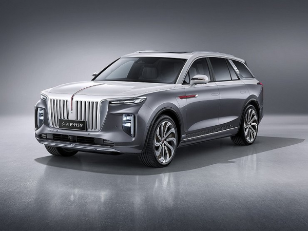 Hongqi вместо Mercedes: китайцы атакуют города-миллионники и курорты России