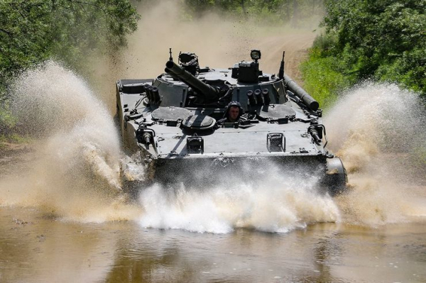 Изведет под корень: как БМП&minus;3 разделает под орех хваленые американские Bradley