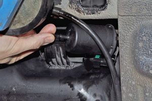 Как заменить топливный фильтр на Калине самому Как заменить топливный фильтр на Калине самому