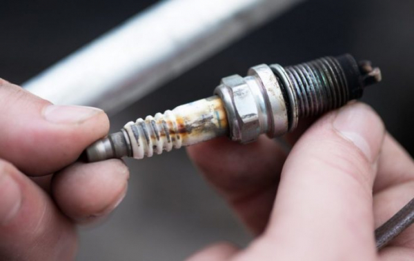 Какие свечи зажигания лучше выбрать: мотор на бензине и на газу