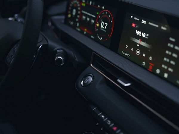 Клавиши в салоне, нажав на которые можно попасть в ДТП