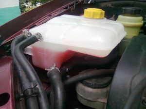 Куда может уходить антифриз: что нужно знать