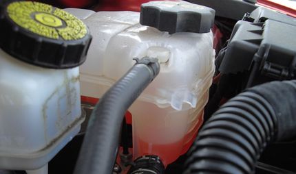 Куда может уходить антифриз: что нужно знать