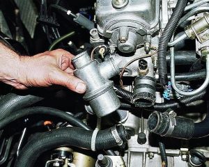 Лада Калина: замена термостата самостоятельно Лада Калина: замена термостата самостоятельно