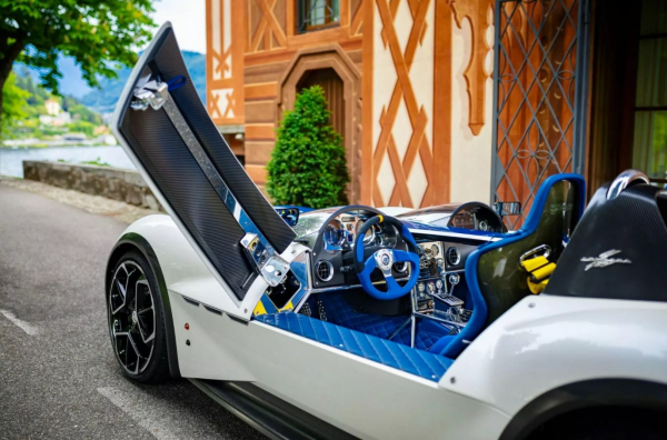 На Villa D&rsquo;Este показали лимитированный Kode61 Birdcage культового дизайнера Кена Окуямы