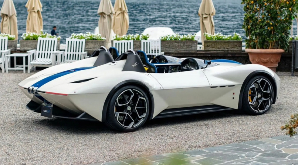 На Villa D&rsquo;Este показали лимитированный Kode61 Birdcage культового дизайнера Кена Окуямы