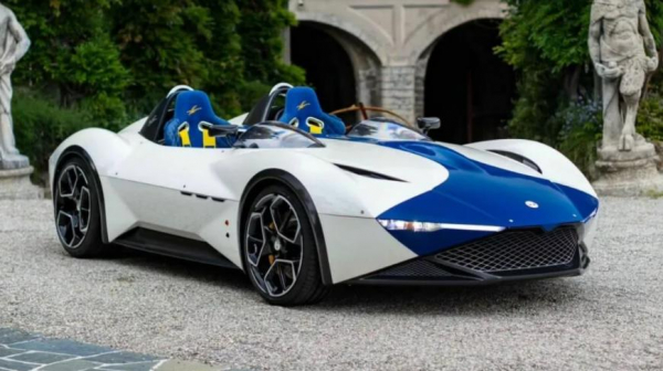 На Villa D&rsquo;Este показали лимитированный Kode61 Birdcage культового дизайнера Кена Окуямы