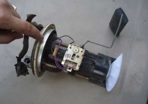 Топливный насос ВАЗ 2110: признаки неисправности бензонасоса