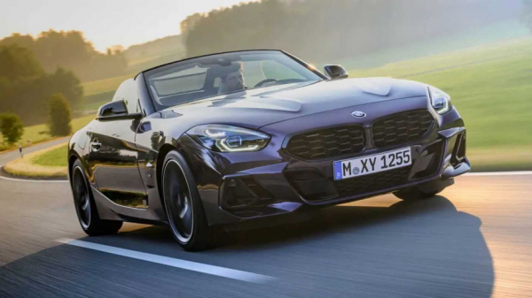 В Сети появился тизер на уникальный двухместный автомобиль от BMW