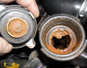 Вода вместо антифриза в системе охлаждения двигателя: в чем опасность Вода вместо антифриза в системе охлаждения двигателя: в чем опасность